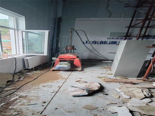 大邑地基基础下沉墙体裂缝加固注浆顶升施工